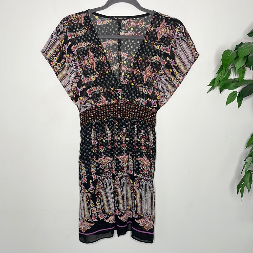 Floral Patterned Top with V-Neck